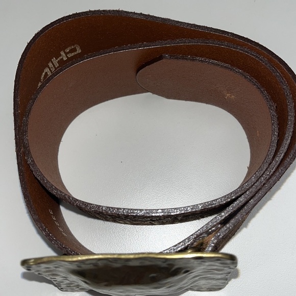 Chicos size small leather / gold tone belt